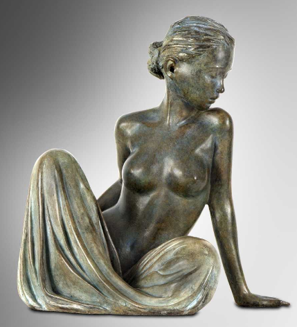 Escultura d'una dona jove, de la foto de Marie-Paule Deville-Chabrolle